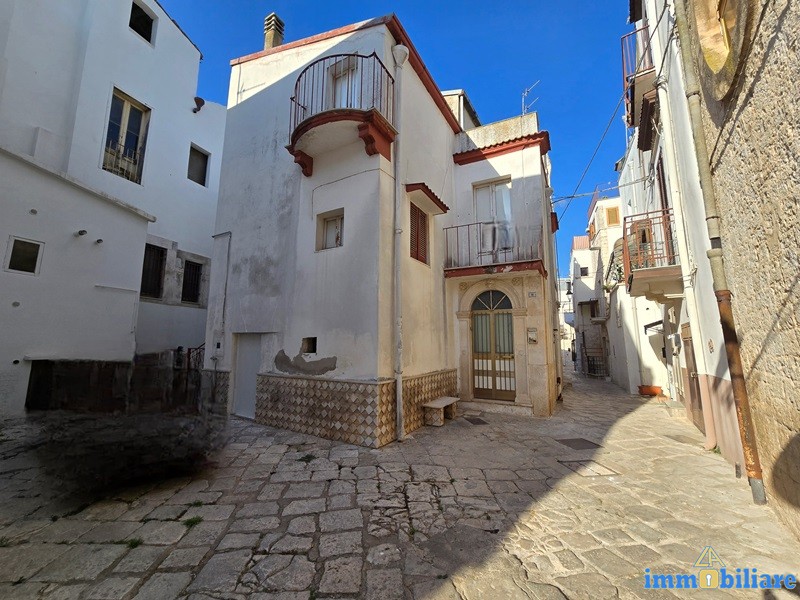 Intero stabile (Cassano)